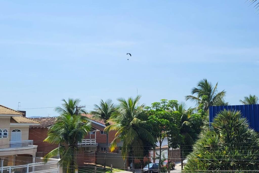 Apto Completo A 1 Quadra Da Praia Da Enseada. 瓜鲁雅 外观 照片