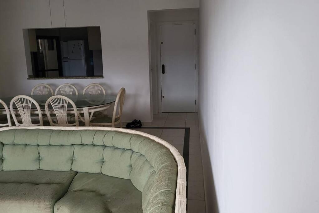 Apto Completo A 1 Quadra Da Praia Da Enseada. 瓜鲁雅 外观 照片